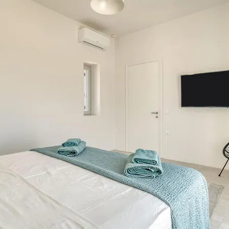 Villa Tiga - Spacious Getaway