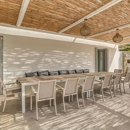Tiga - Spacious Getaway Isterni (Paros)